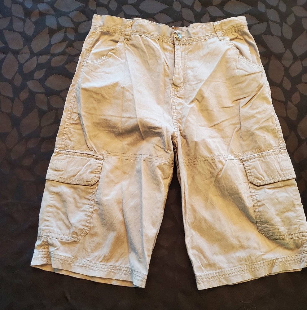 Scarce Boys' Light Grey Cargo Shorts, Size 18, outdoor summer fun